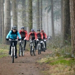 Mountainbikers in actie door de bossen van Oosterhout!